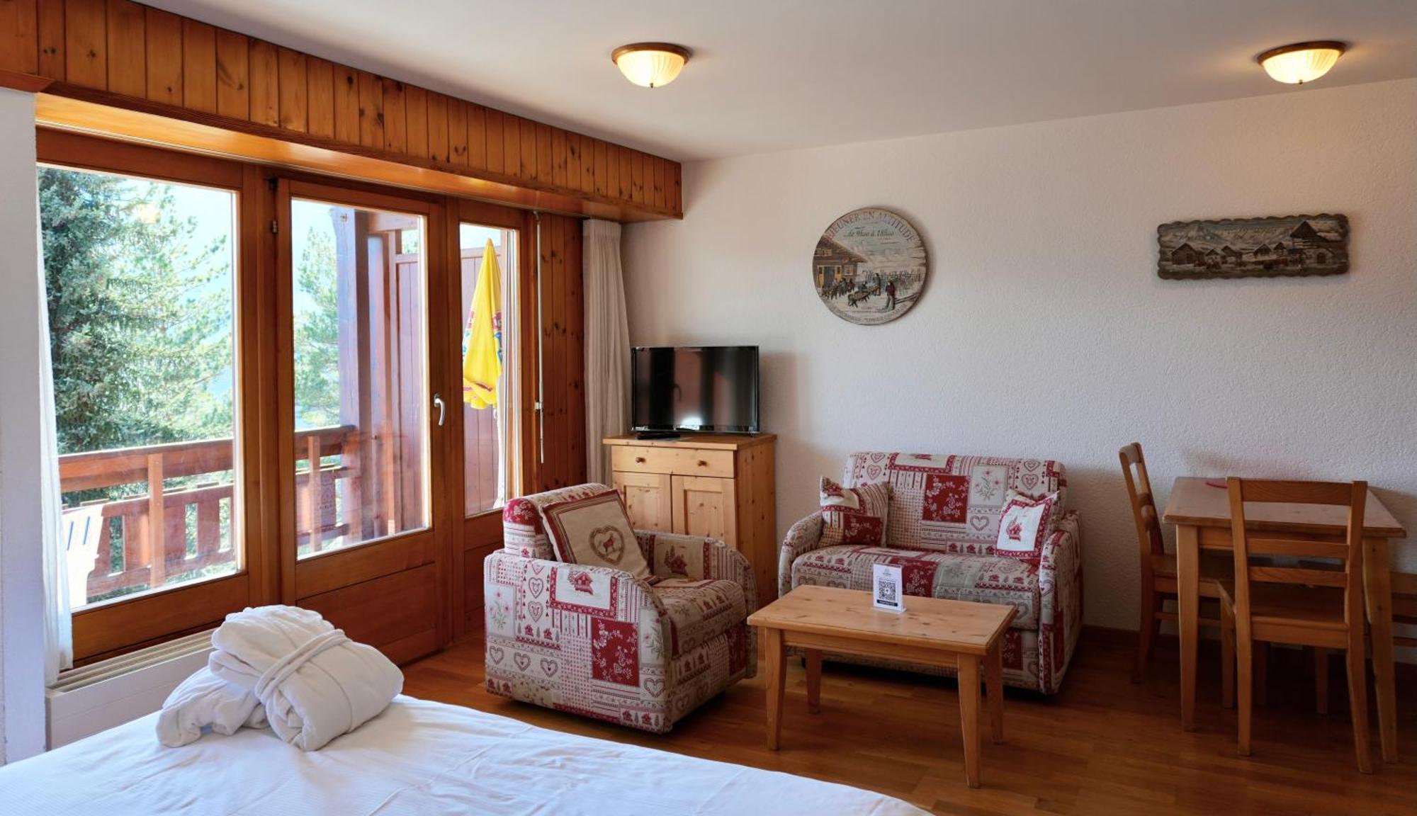 Hotel Les Bains D'אוברונאז מראה חיצוני תמונה