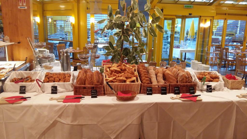 Hotel Les Bains D'אוברונאז מראה חיצוני תמונה