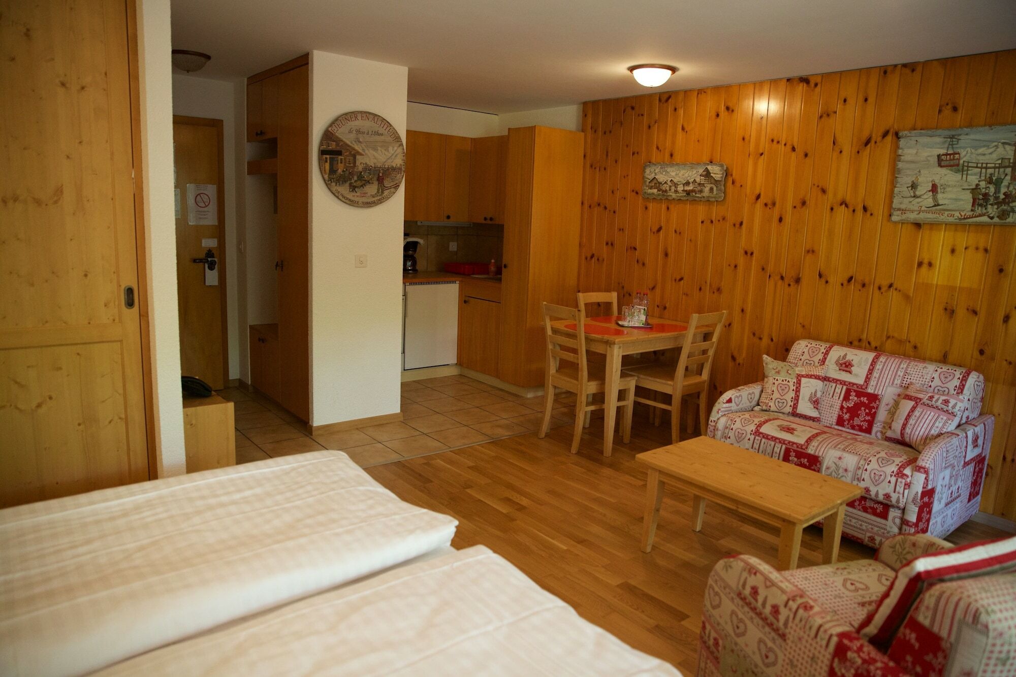 Hotel Les Bains D'אוברונאז מראה חיצוני תמונה